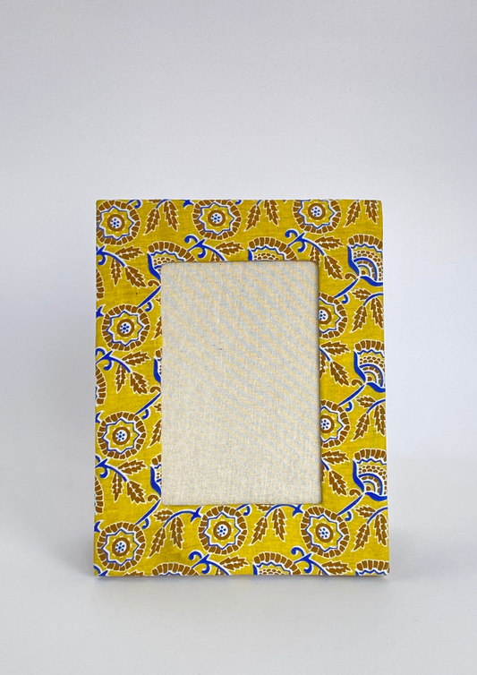 The Aura Photo Frame